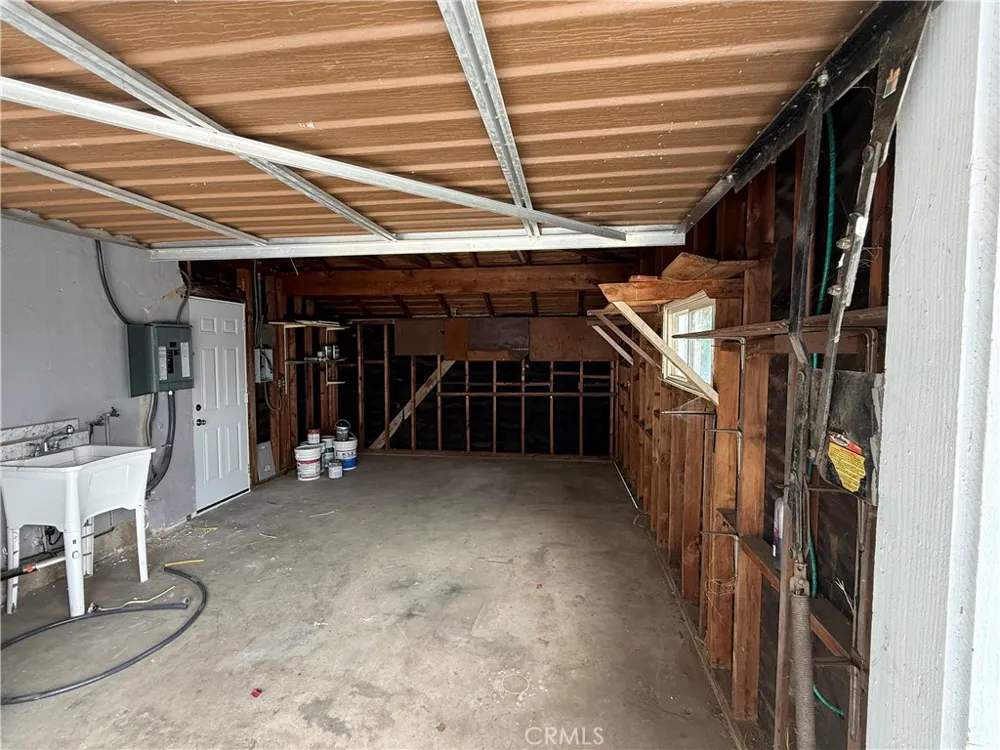 10172 Vena Pacoima, CA 91331