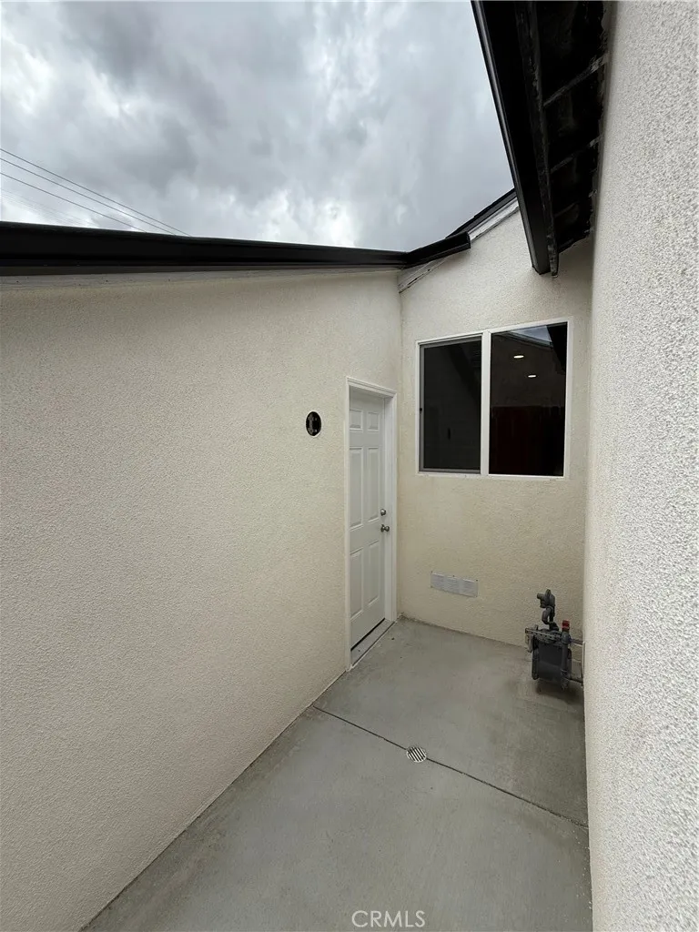 10172 Vena Pacoima, CA 91331
