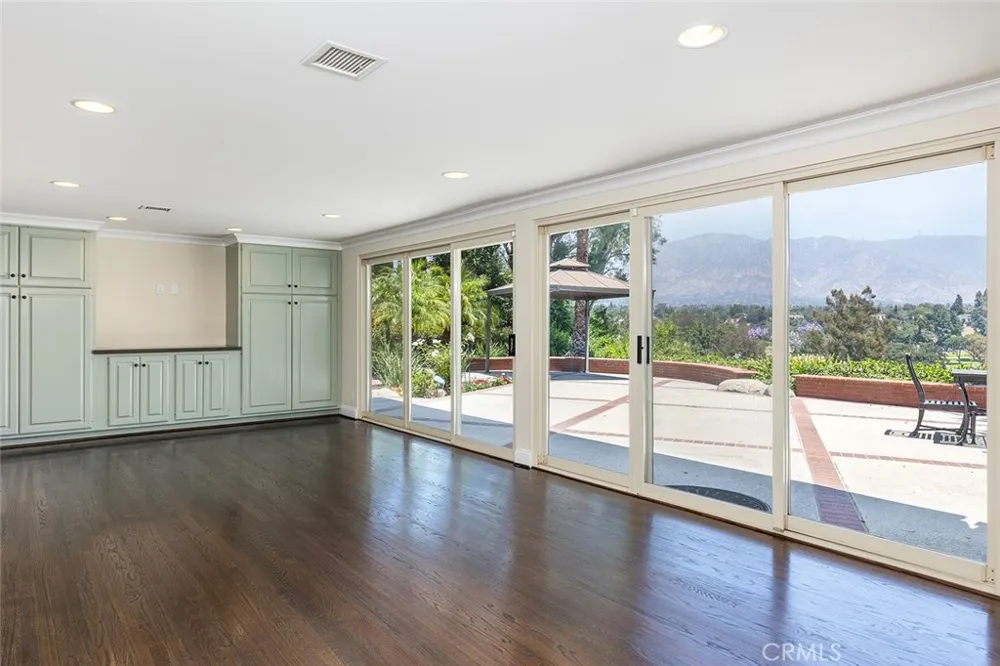 850 Chula Vista Pasadena, CA 91103