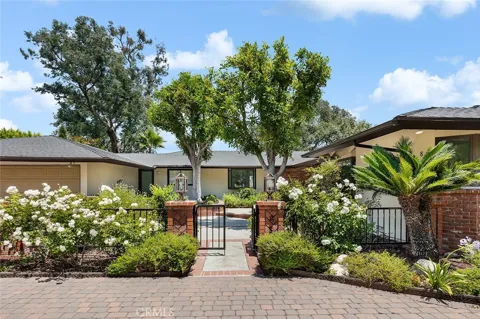 850 Chula Vista