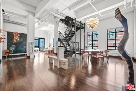 849 S Broadway #1210