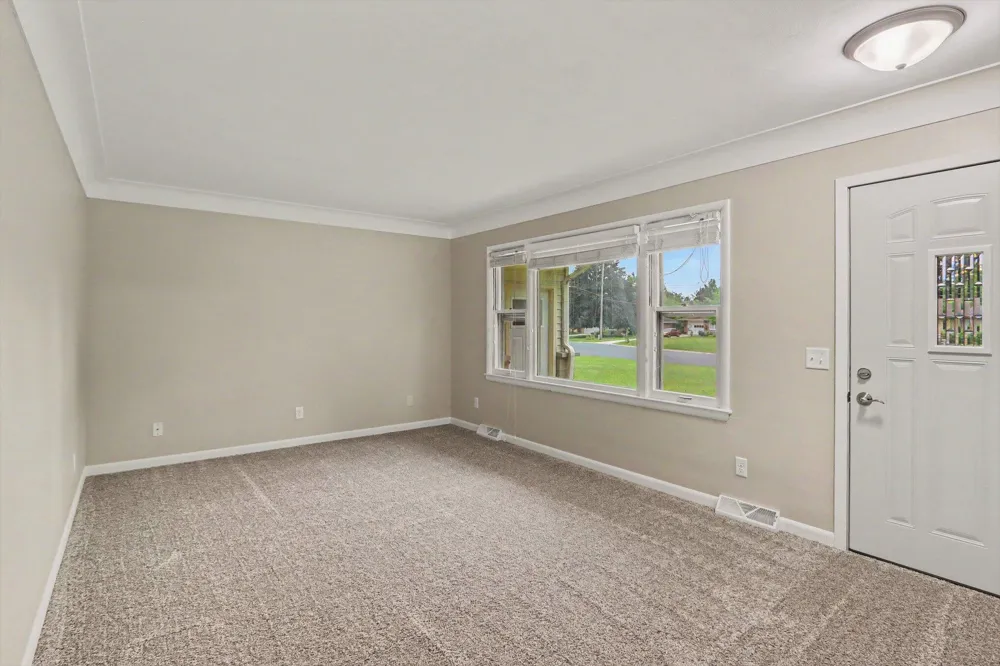 6083 Woodlea Drive Kalamazoo, MI 49048