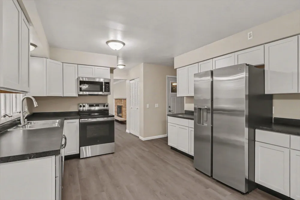 6083 Woodlea Drive Kalamazoo, MI 49048
