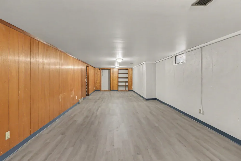 6083 Woodlea Drive Kalamazoo, MI 49048