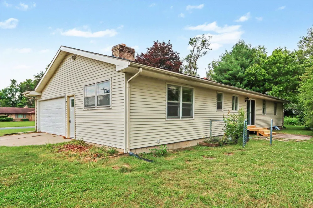 6083 Woodlea Drive Kalamazoo, MI 49048