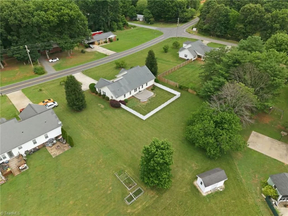 210 Jane Sowers Road Statesville, NC 28625