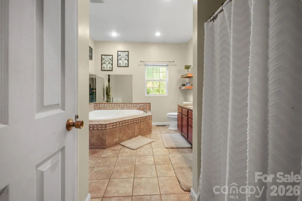 90 King Road Weaverville, NC 28787