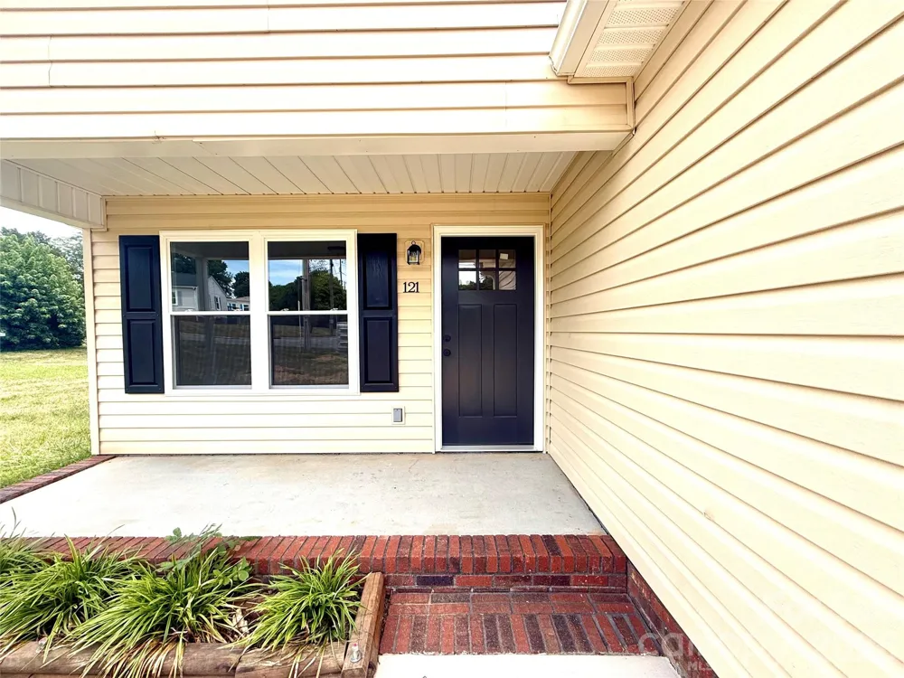 121 S Beaver Street Landis, NC 28088