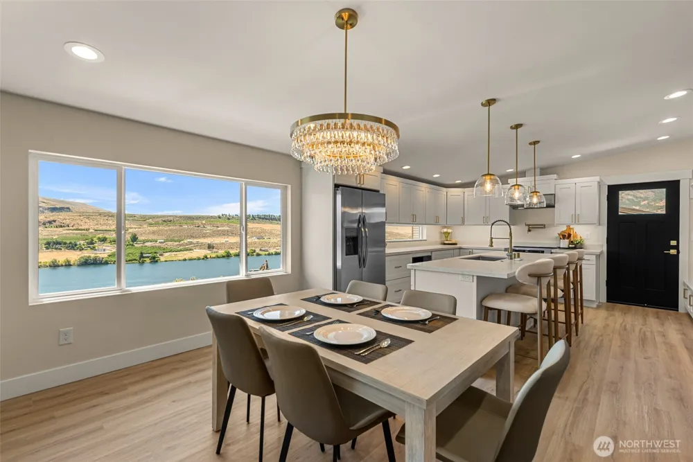42 Osprey Nest Road Pateros, WA 98846