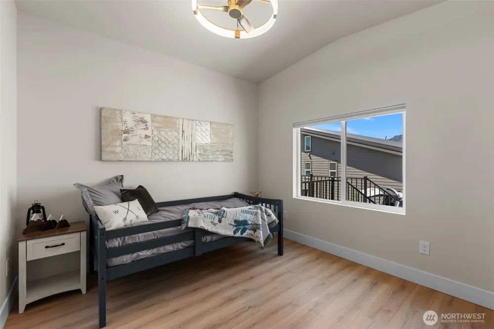 42 Osprey Nest Road Pateros, WA 98846