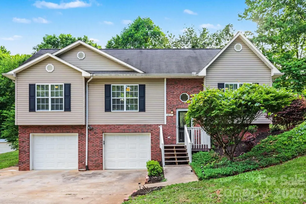 1607 Indian Springs Drive NW Conover, NC 28613