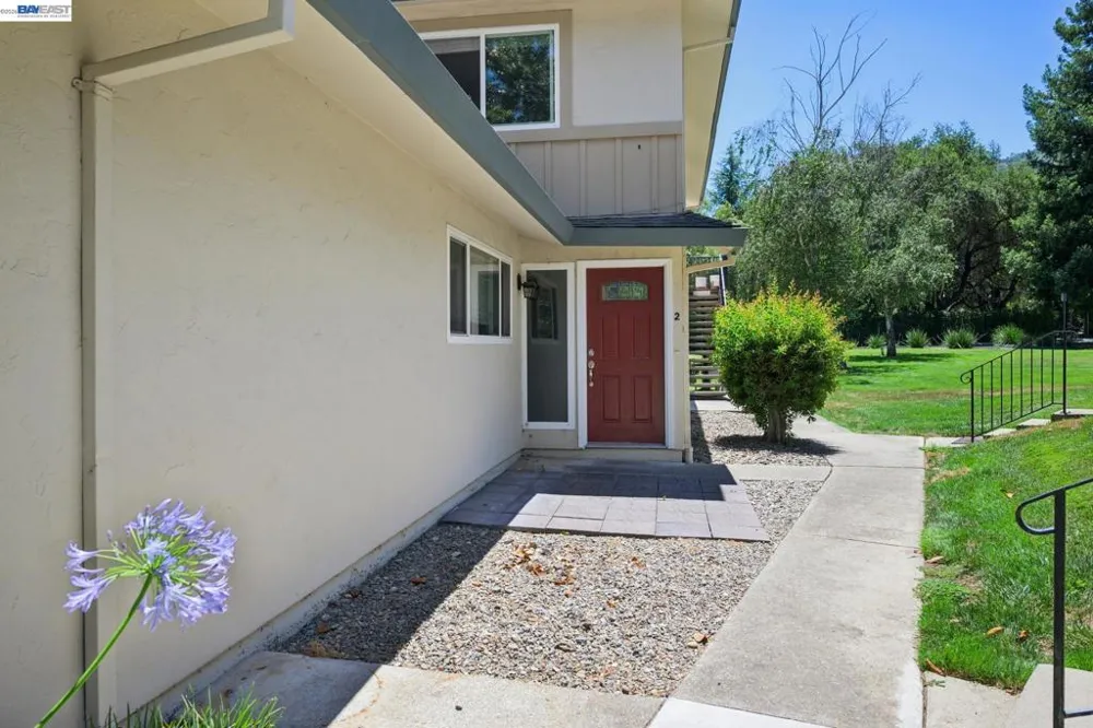 2122 Arroyo Ct #2 Pleasanton, CA 94588
