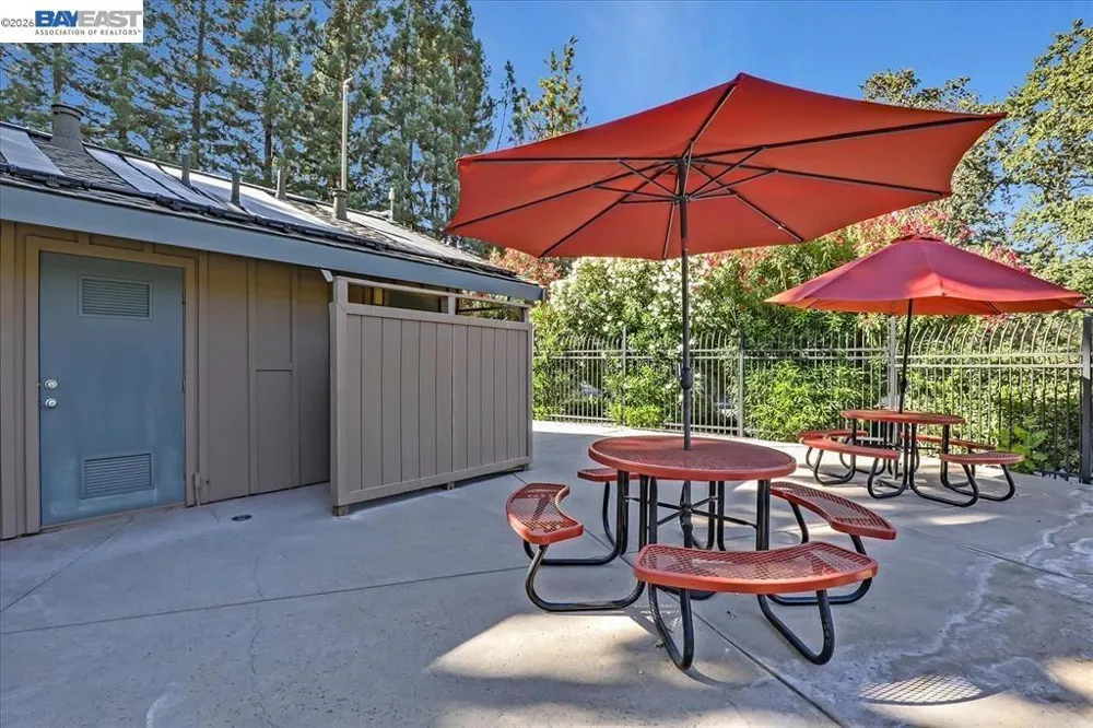 2122 Arroyo Ct #2 Pleasanton, CA 94588