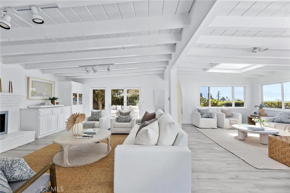1136 8th Street Hermosa Beach, CA 90254