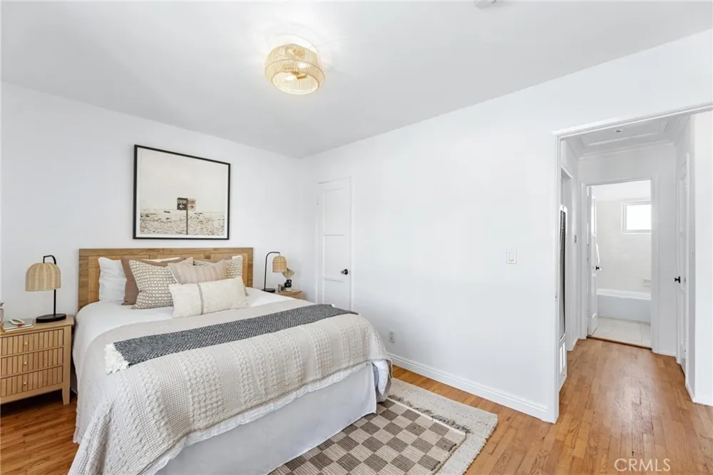 1136 8th Street Hermosa Beach, CA 90254