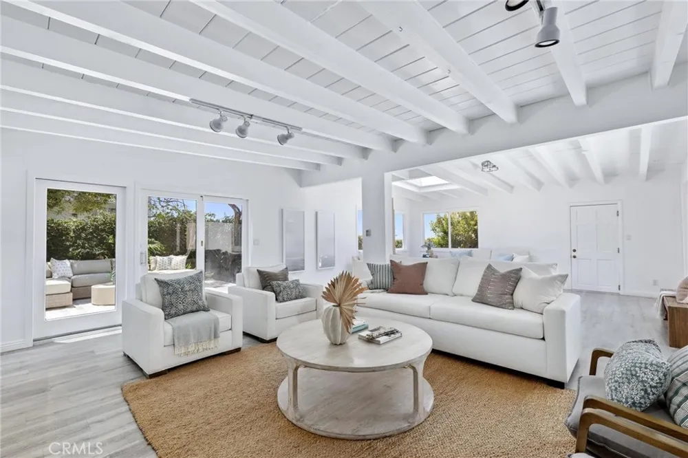 1136 8th Street Hermosa Beach, CA 90254