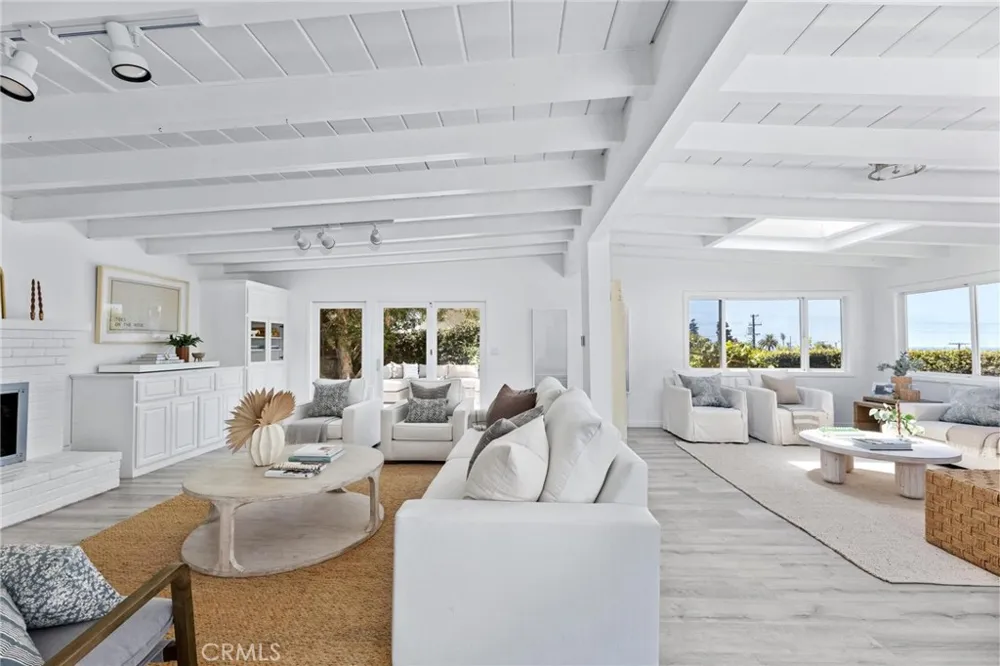 1136 8th Street Hermosa Beach, CA 90254