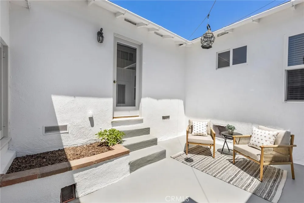 1136 8th Street Hermosa Beach, CA 90254