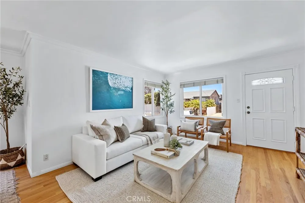 1136 8th Street Hermosa Beach, CA 90254