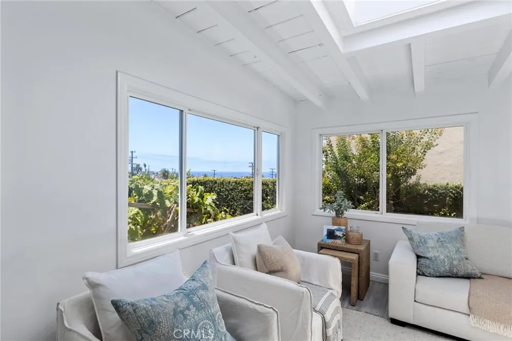 1136 8th Street Hermosa Beach, CA 90254