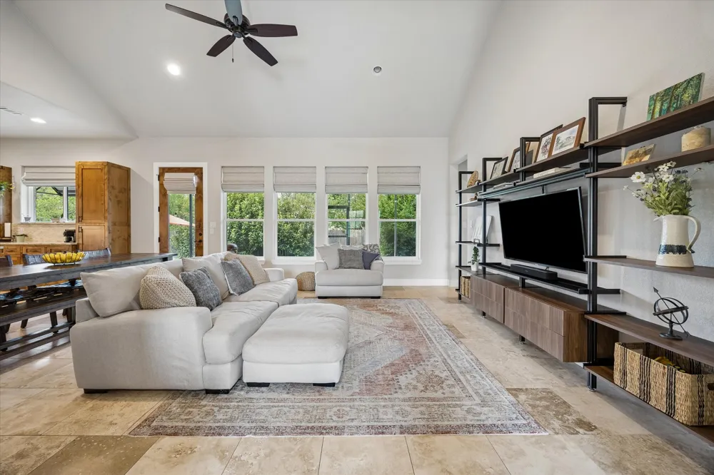 906 Canyon Oak Circle Marble Falls, TX 78654