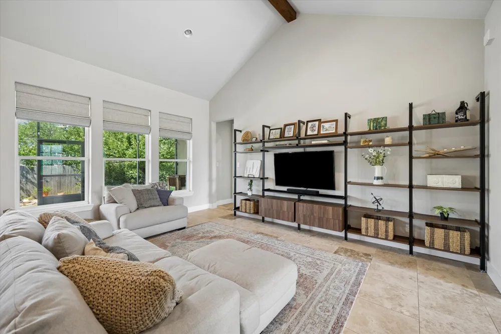 906 Canyon Oak Circle Marble Falls, TX 78654