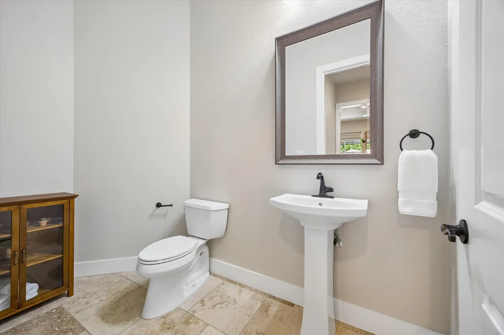 906 Canyon Oak Circle Marble Falls, TX 78654