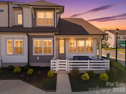 5780 Mantle Way