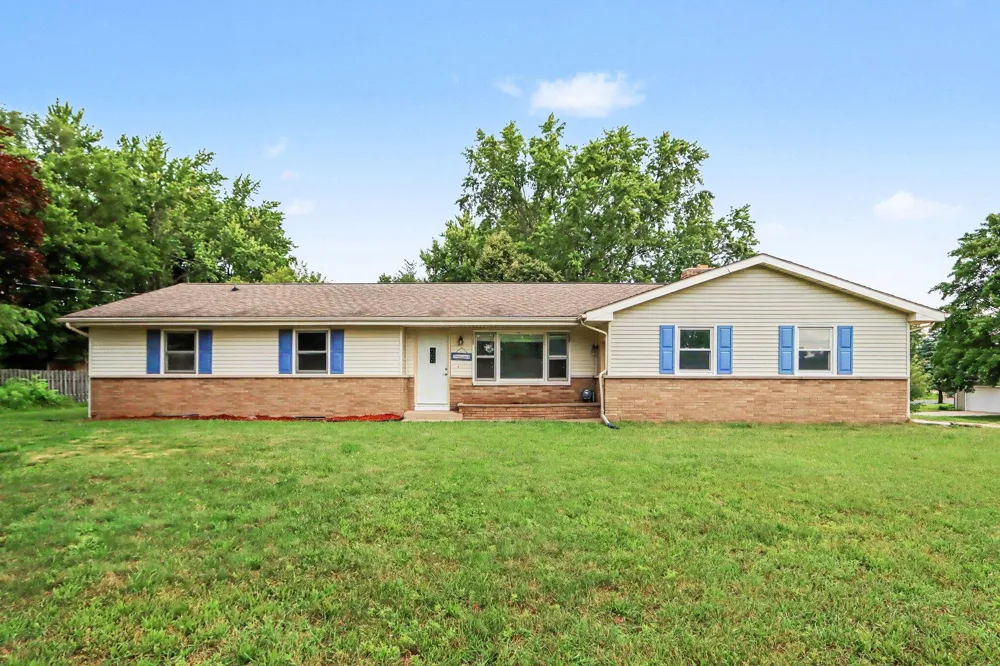 6083 Woodlea Drive Comstock Charter Township, MI 49048
