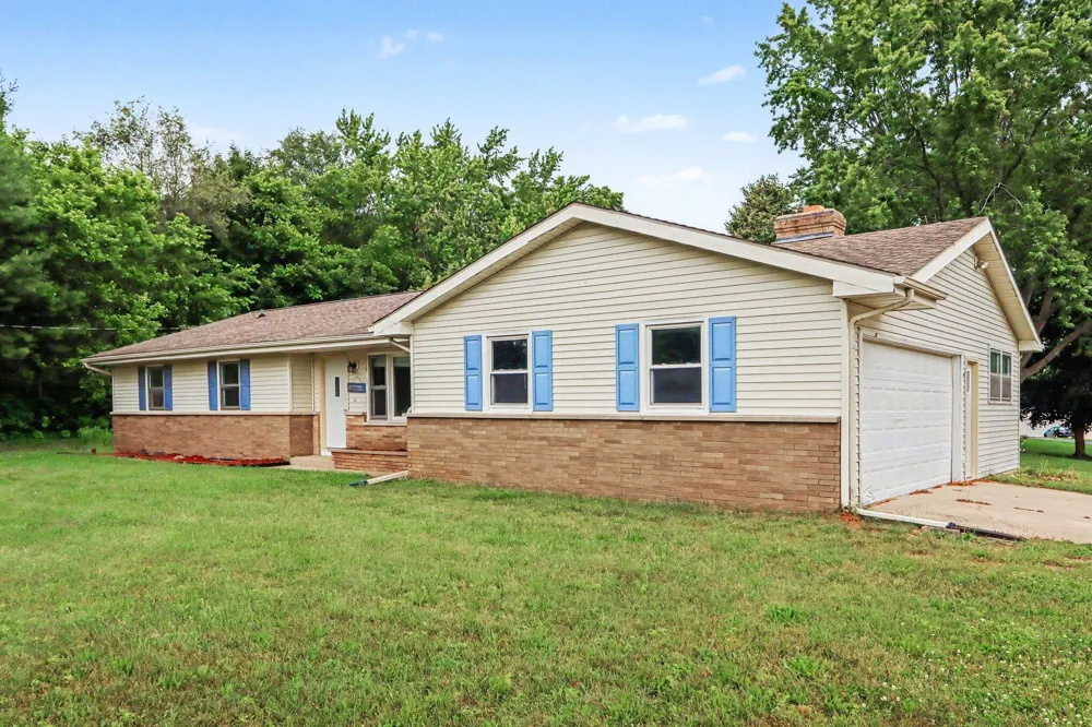 6083 Woodlea Drive Comstock Charter Township, MI 49048