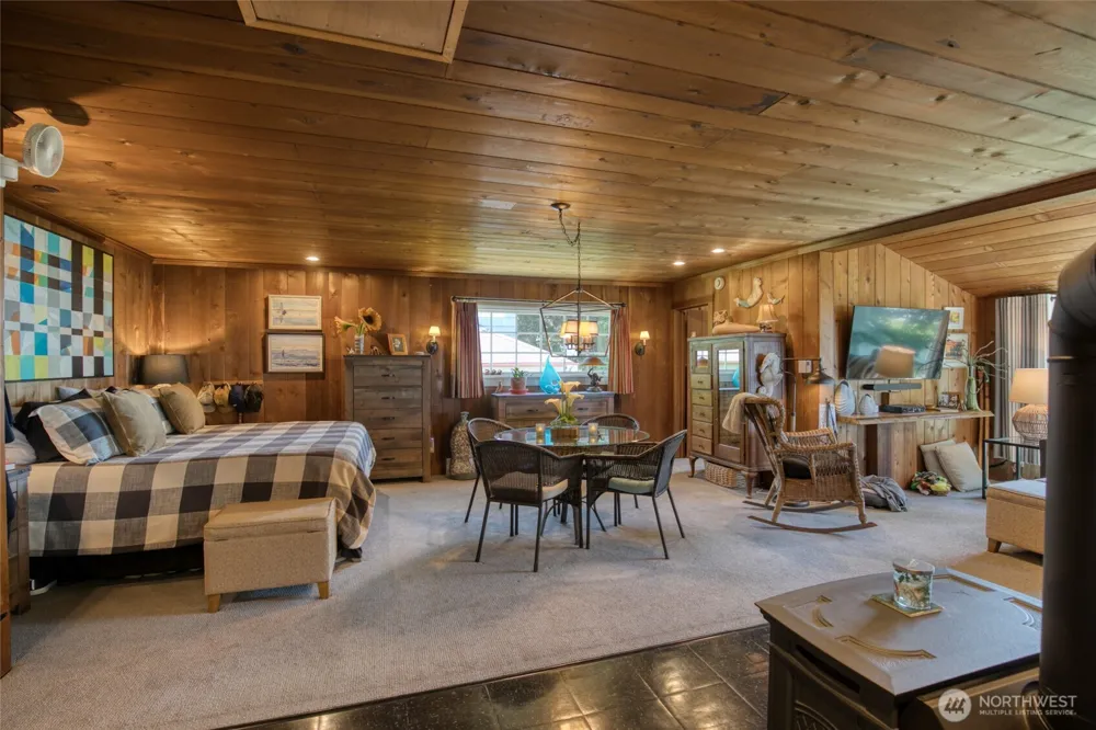 17 Sunset Street Moclips, WA 98562