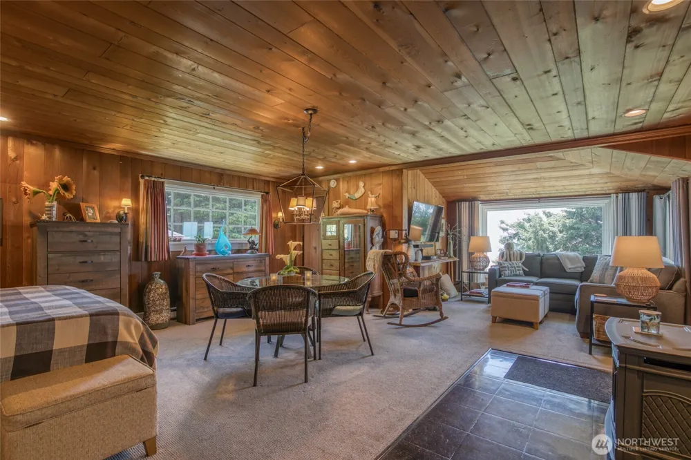 17 Sunset Street Moclips, WA 98562