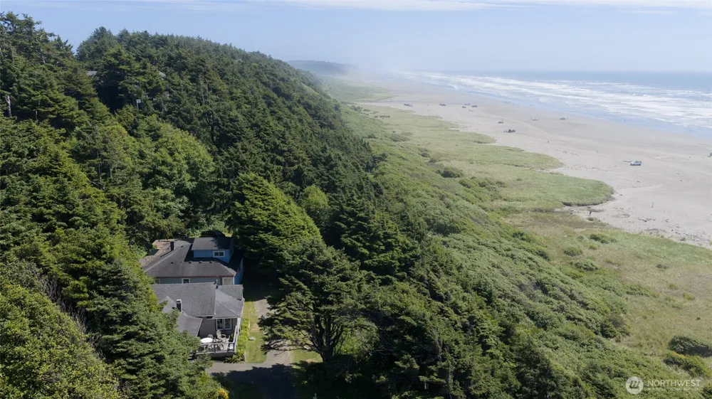 17 Sunset Street Moclips, WA 98562