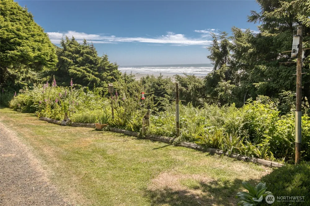 17 Sunset Street Moclips, WA 98562