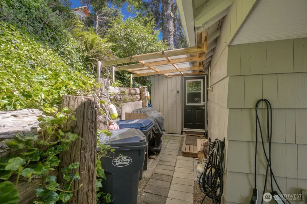 17 Sunset Street Moclips, WA 98562