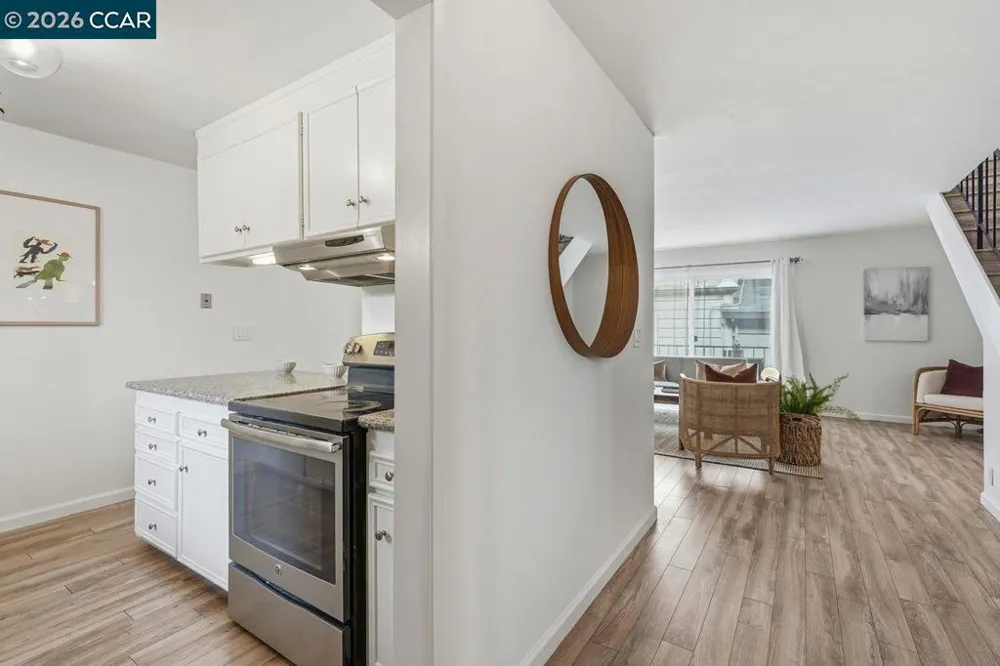 2115 Central #5 Alameda, CA 94501