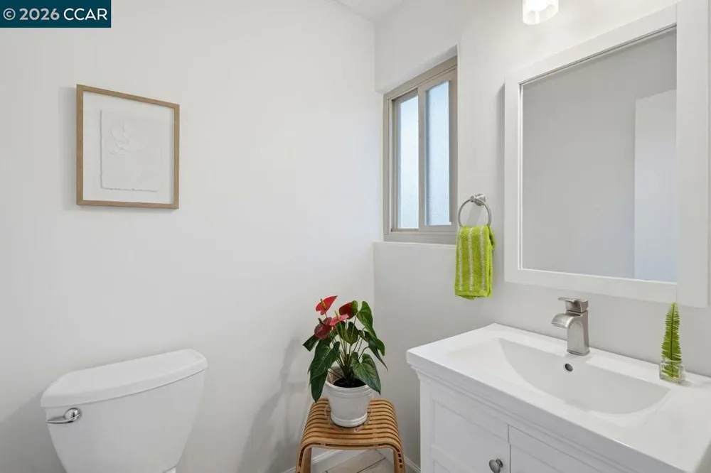 2115 Central #5 Alameda, CA 94501