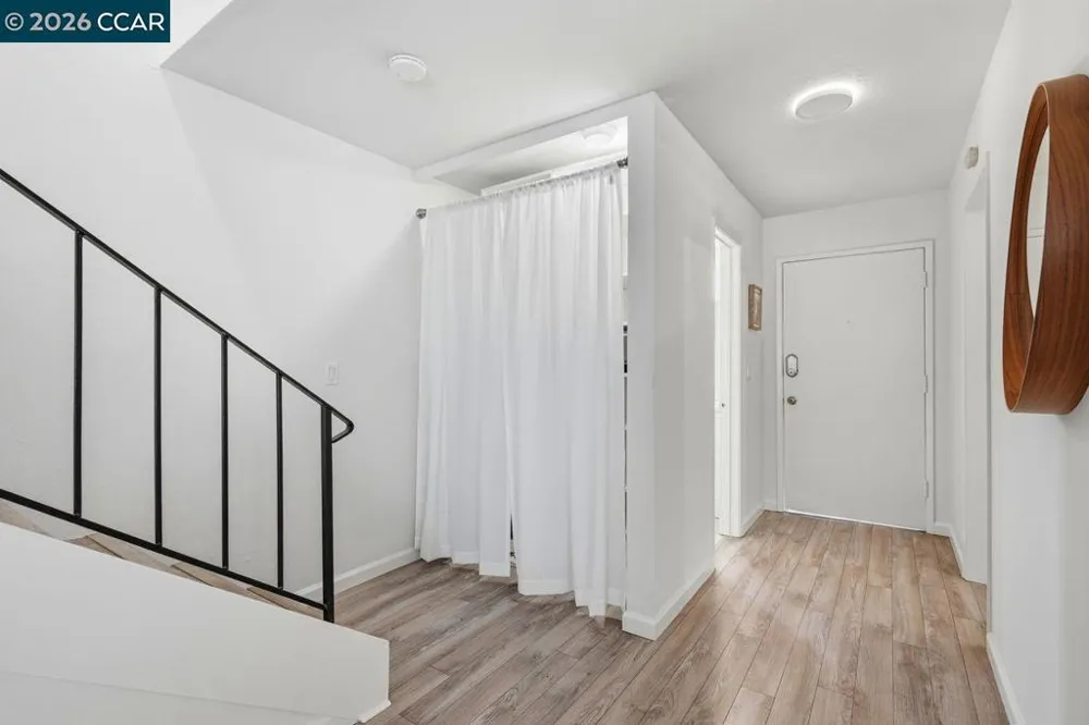 2115 Central #5 Alameda, CA 94501