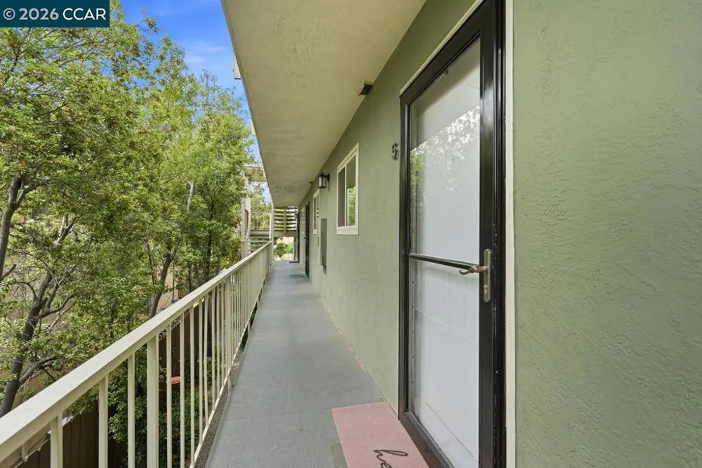 2115 Central #5 Alameda, CA 94501