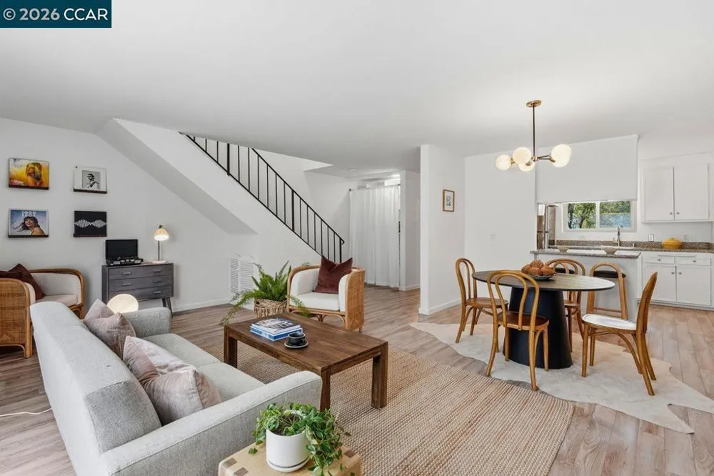 2115 Central #5 Alameda, CA 94501