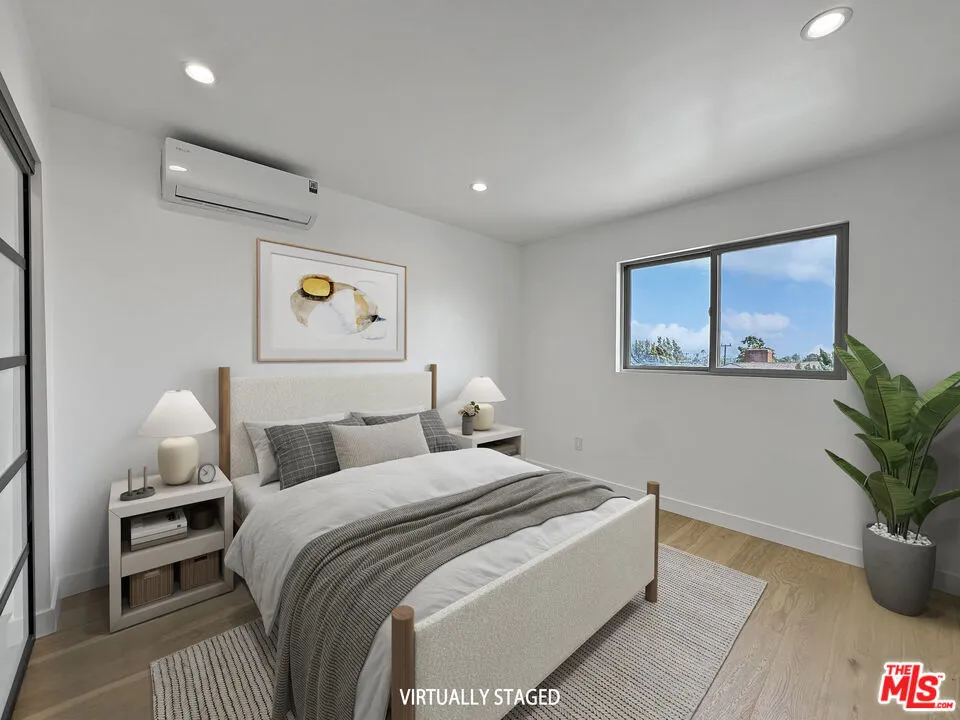 5810 S Halm Avenue Los Angeles, CA 90056