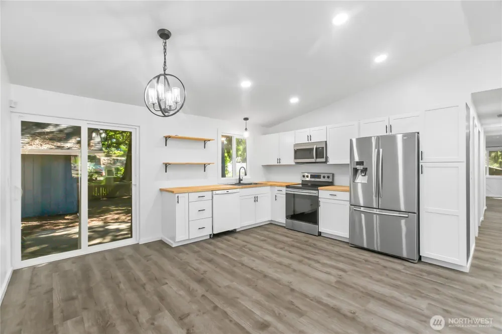 7008 Parkdale Drive NW Bremerton, WA 98311