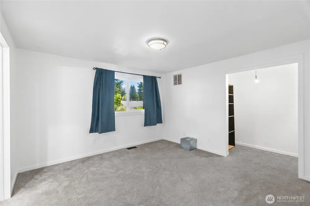 7008 Parkdale Drive NW Bremerton, WA 98311