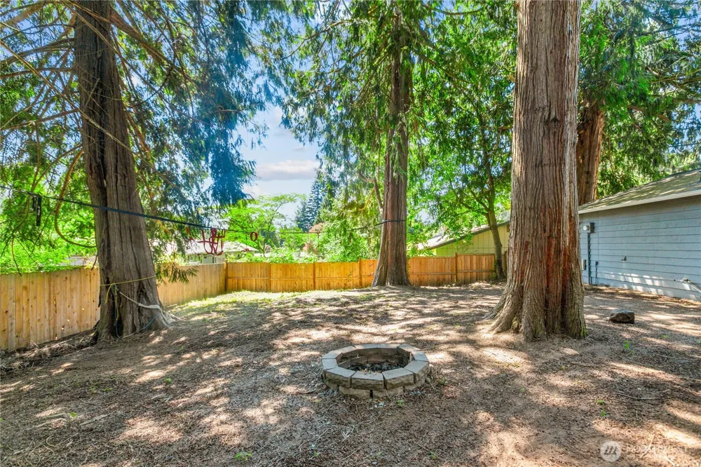 7008 Parkdale Drive NW Bremerton, WA 98311