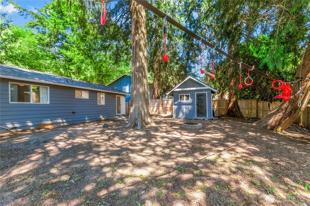 7008 Parkdale Drive NW Bremerton, WA 98311