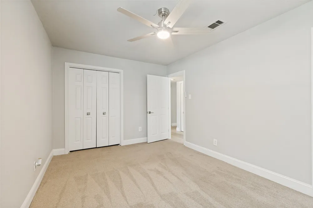 676 Harbor Drive Azle, TX 76020