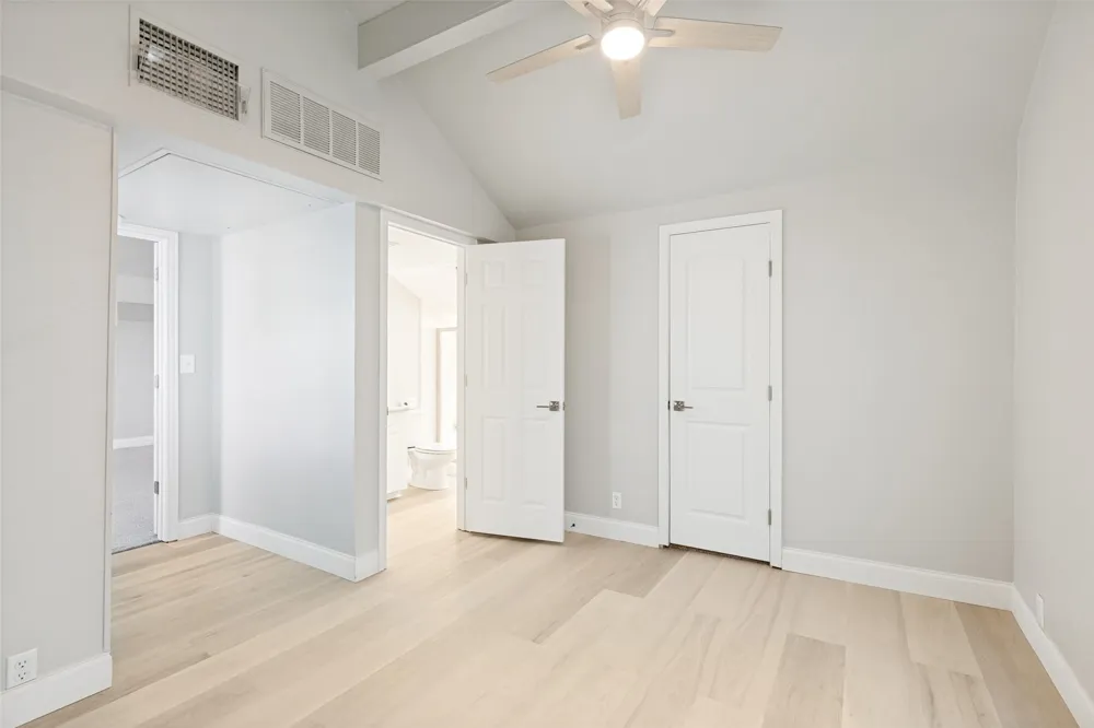 676 Harbor Drive Azle, TX 76020