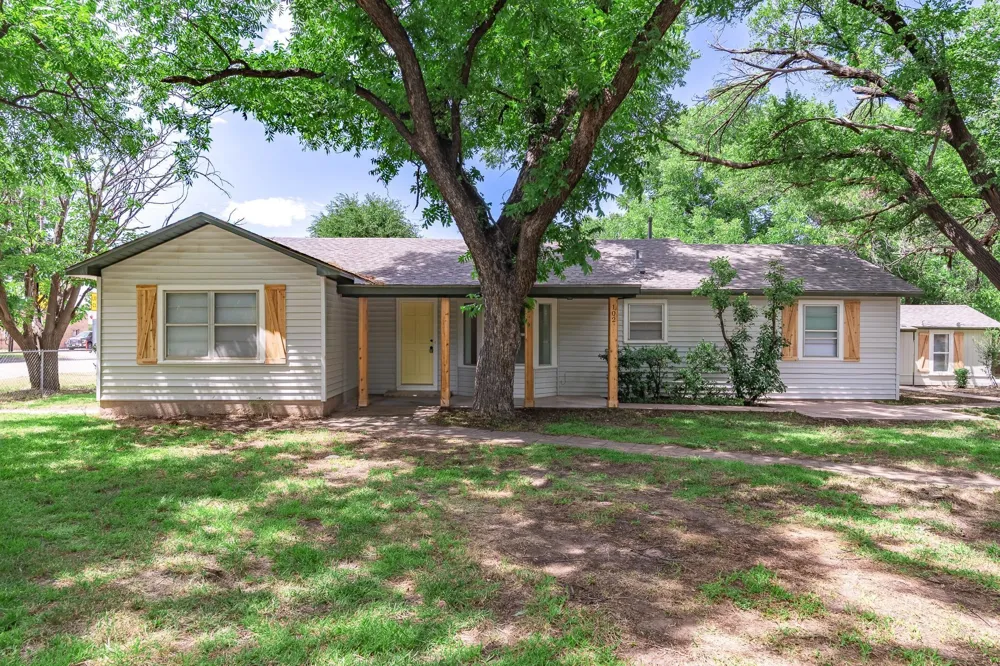 102 S 2nd Street Clyde, TX 79510