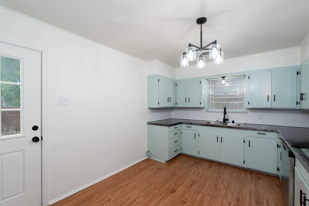 102 S 2nd Street Clyde, TX 79510