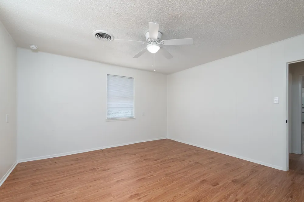 102 S 2nd Street Clyde, TX 79510